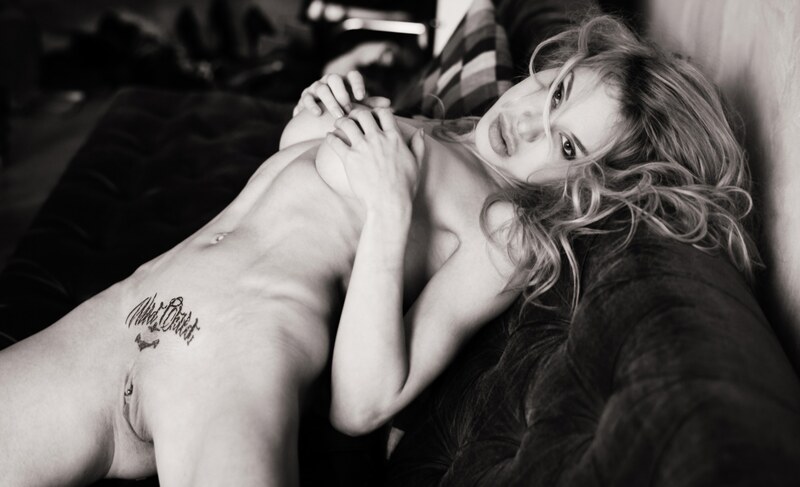 Nathalie Crivelli nude photo 5