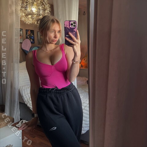 nathalie_stnr nude photo 9