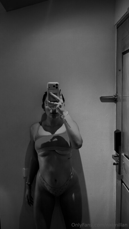 natmillan nude photo 6