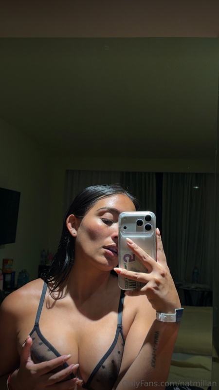natmillan nude photo 9
