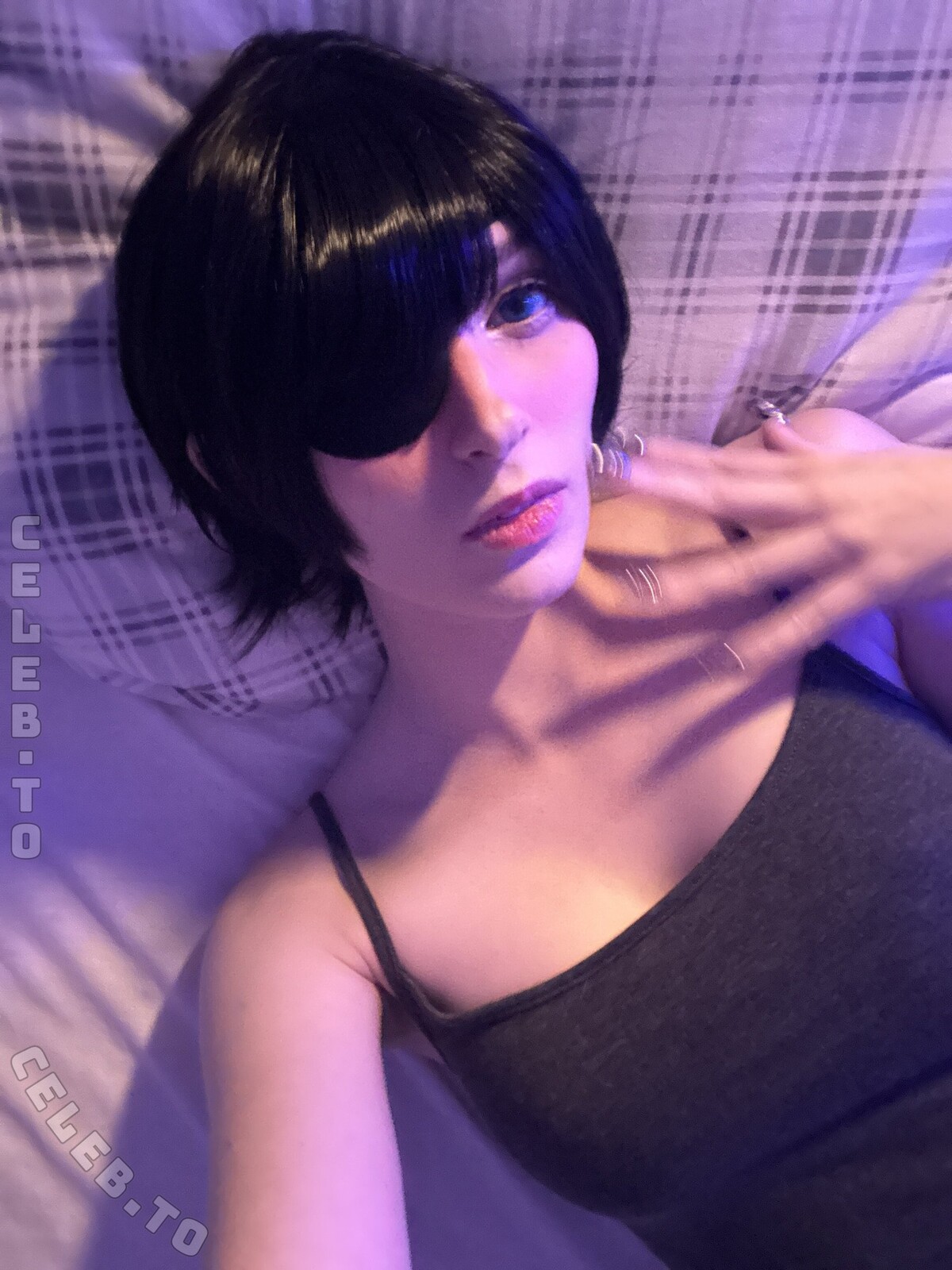 Natsuku nude photo 8