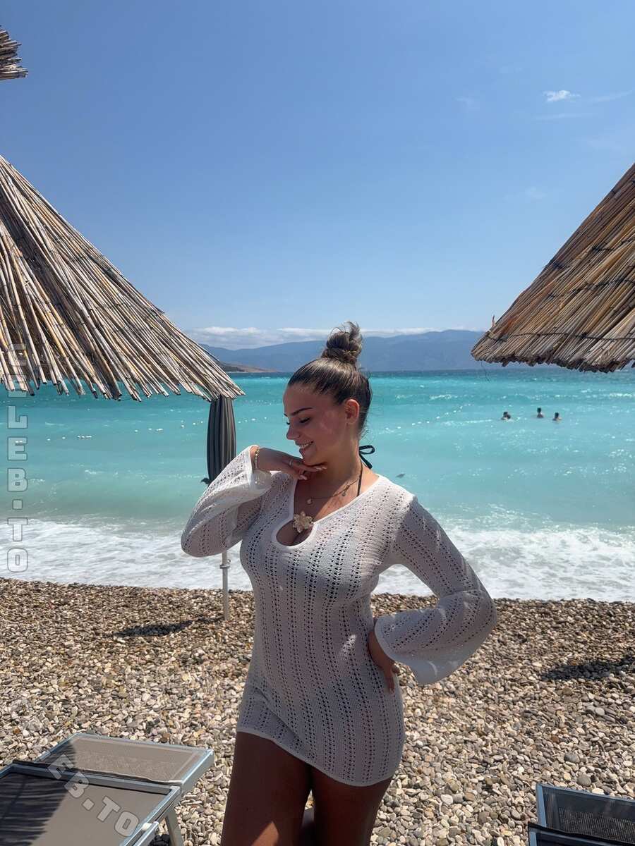 Natyra nude photo 5