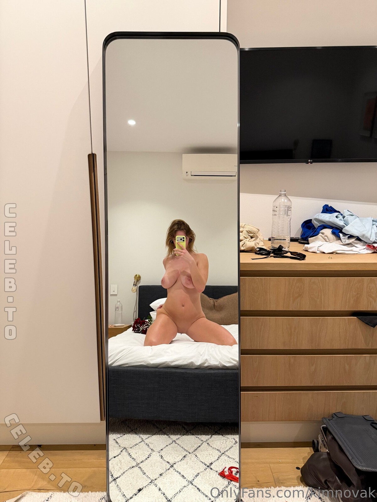naughtykiimm nude photo 9