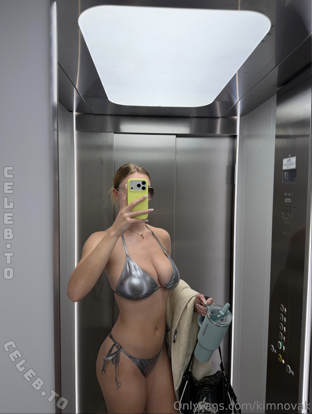 naughtykiimm nude photo 2