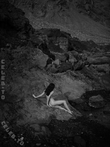 Nausicaa Yami nude photo 11