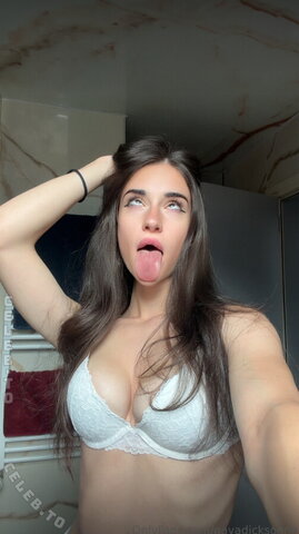 Naya Dickson nude photo 9