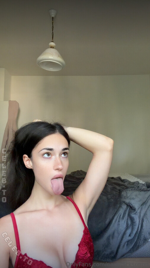 Naya Dickson nude photo 9