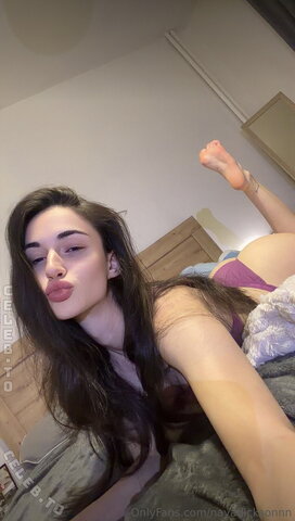 Naya Dickson New (4 photos)