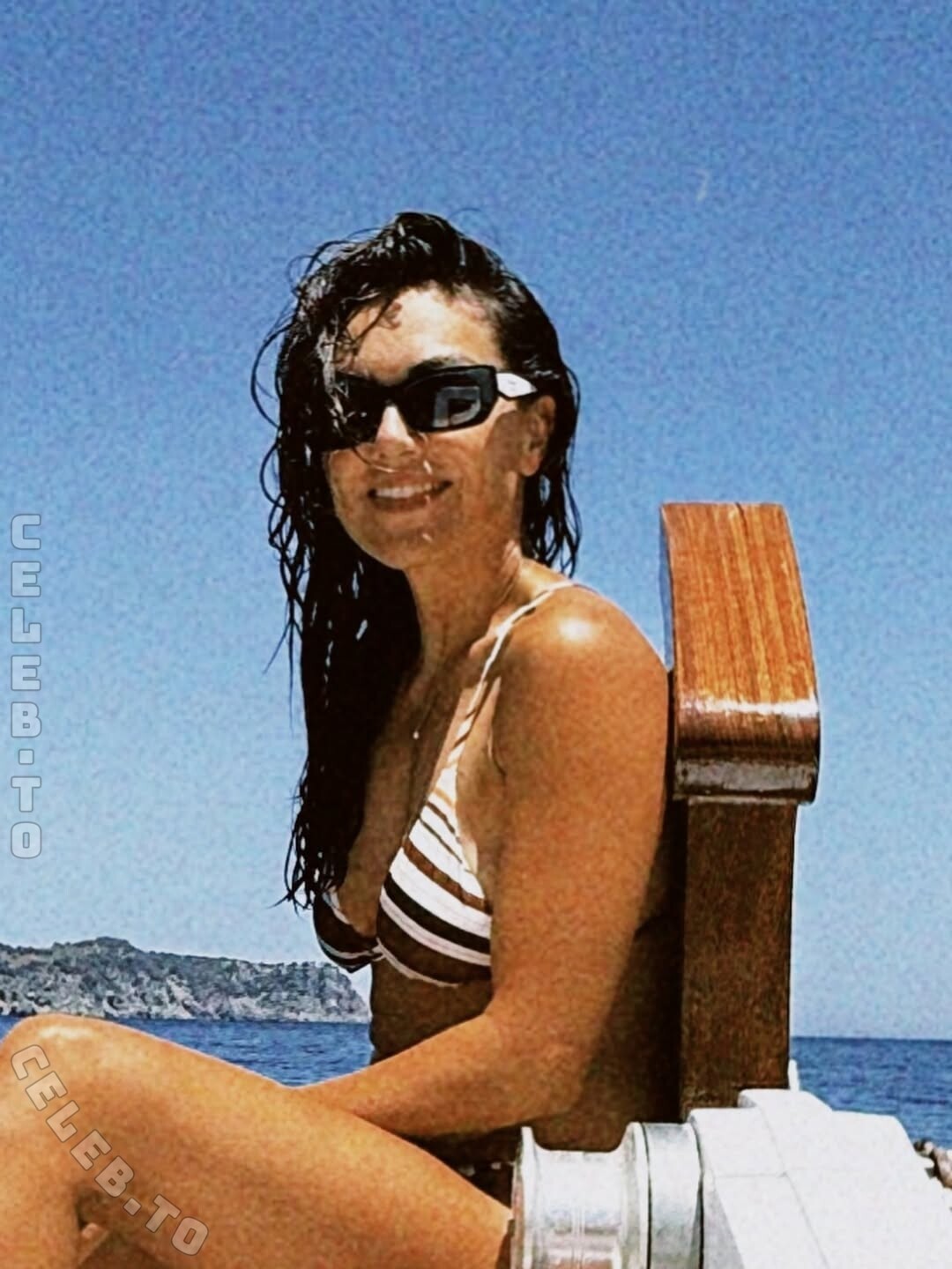 Nazan Eckes nude photo 6