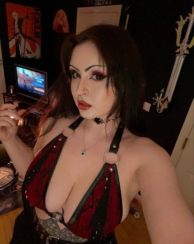 Neemahah nude photo 1