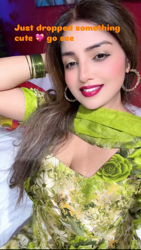 Neetu Dhillon n_i_t_u_11 nude photo 2