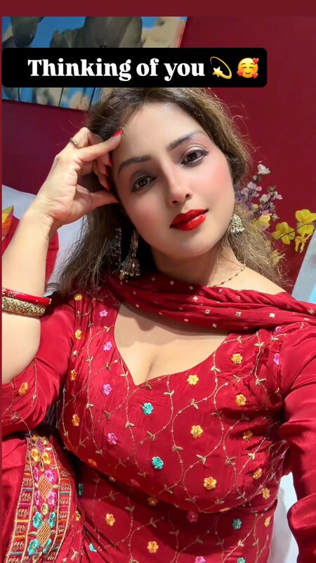 Neetu Dhillon n_i_t_u_11 nude photo 3