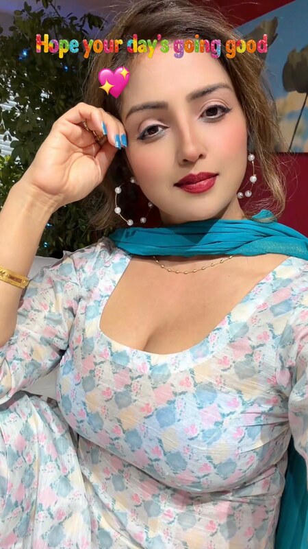 Neetu Dhillon n_i_t_u_11 nude photo 5