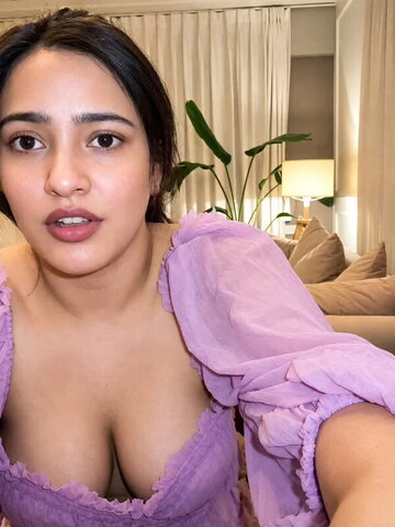 Neha Sharma New (4 photos)