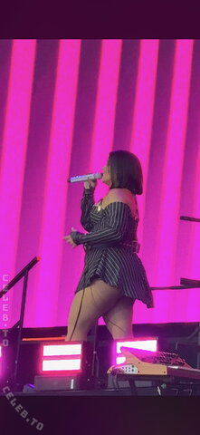 Nelly Furtado nude photo 12