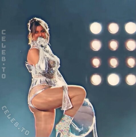 Nelly Furtado nude photo 2