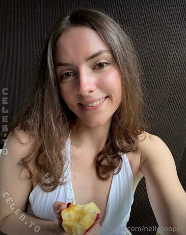 NellyCooper nude photo 4