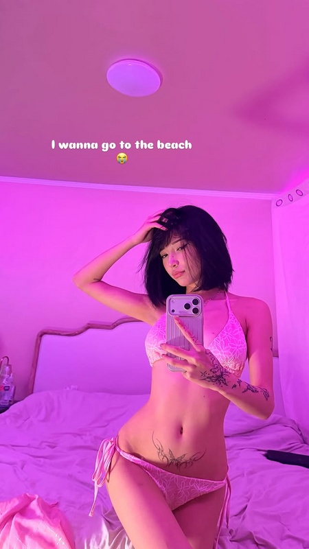 Nelya nude photo 1