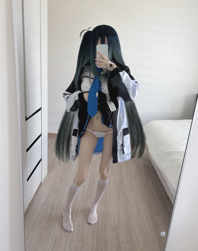 NENE nude photo 1