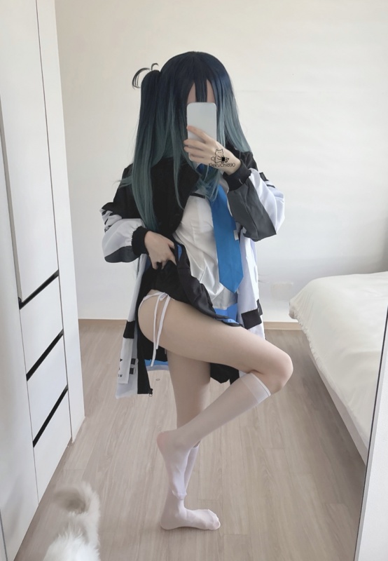 NENE nude photo 12