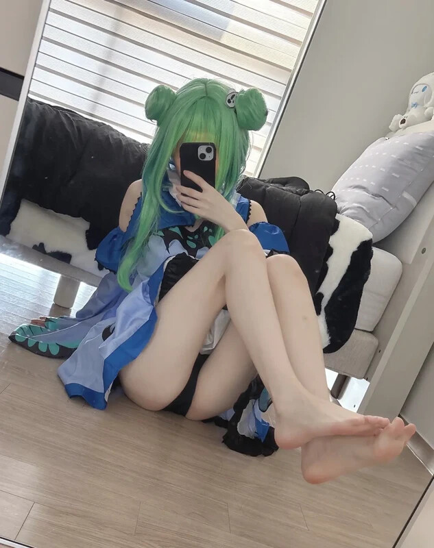 NENE nude photo 9