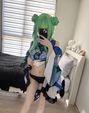 NENE nude photo 11