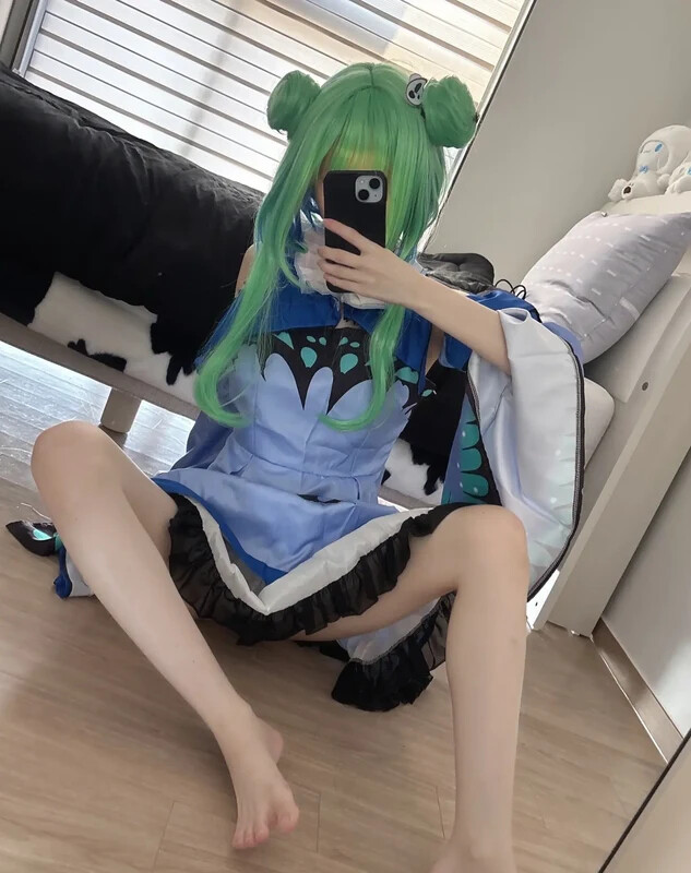 NENE nude photo 12
