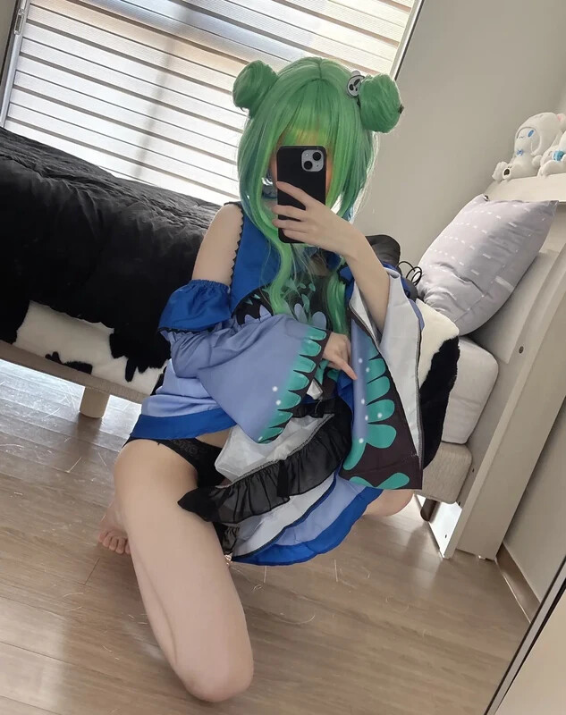 NENE nude photo 17