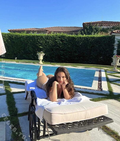 neniutate nude photo 1