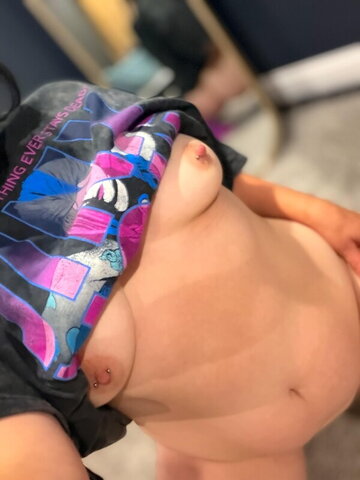 nerdycurvy69 nude photo 10