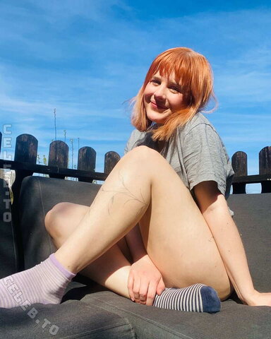 nerdynele nude photo 9
