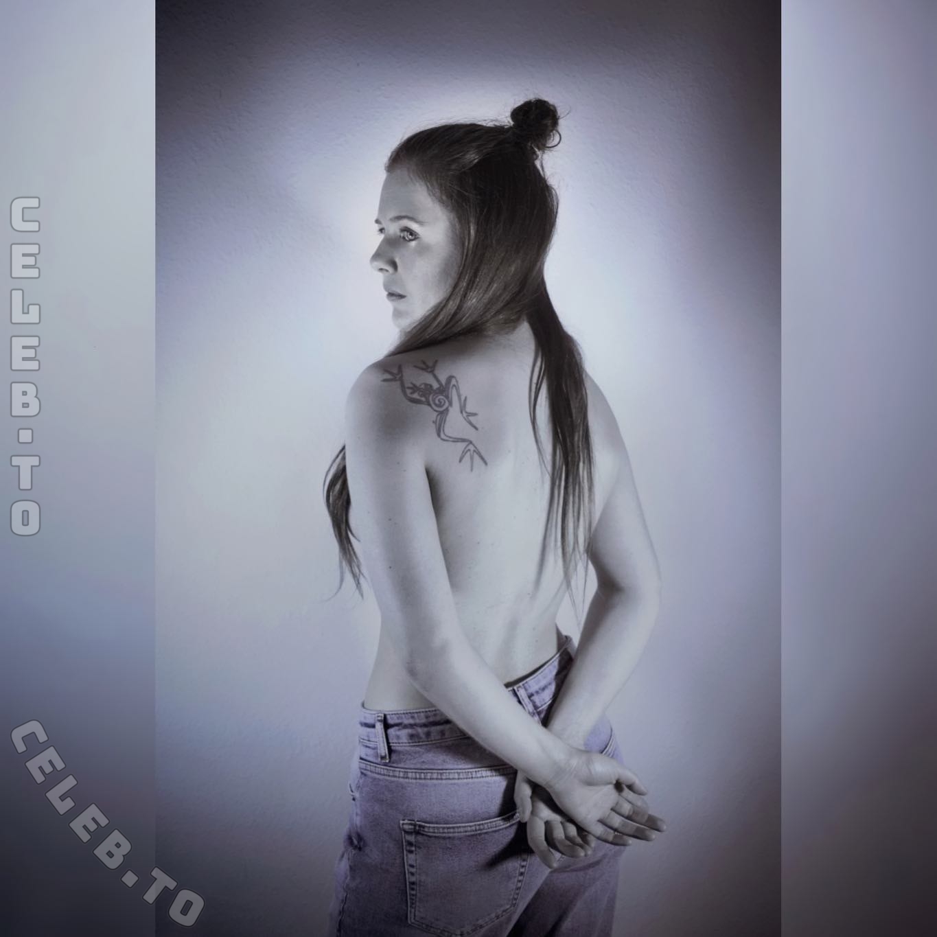 nerdynele nude photo 7