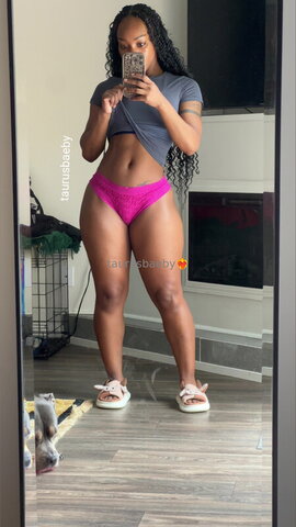 Neshomeleh nude photo 1