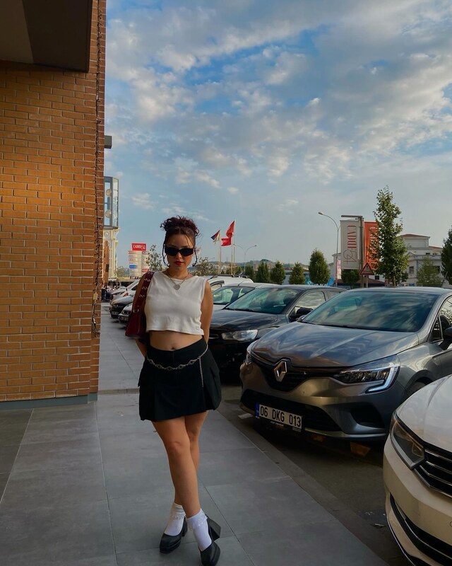 Neslihan Ören nude photo 5