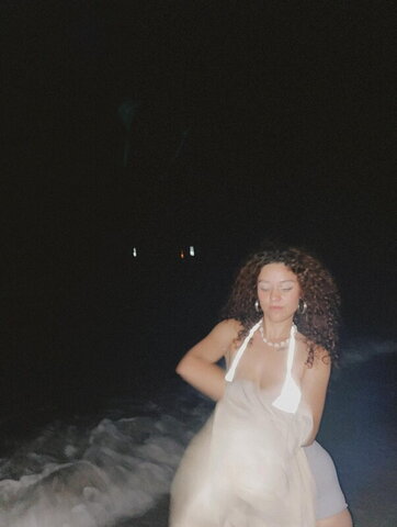 Neslihan Ören nude photo 8