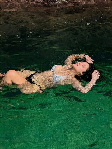 Neslihan Ören nude photo 2