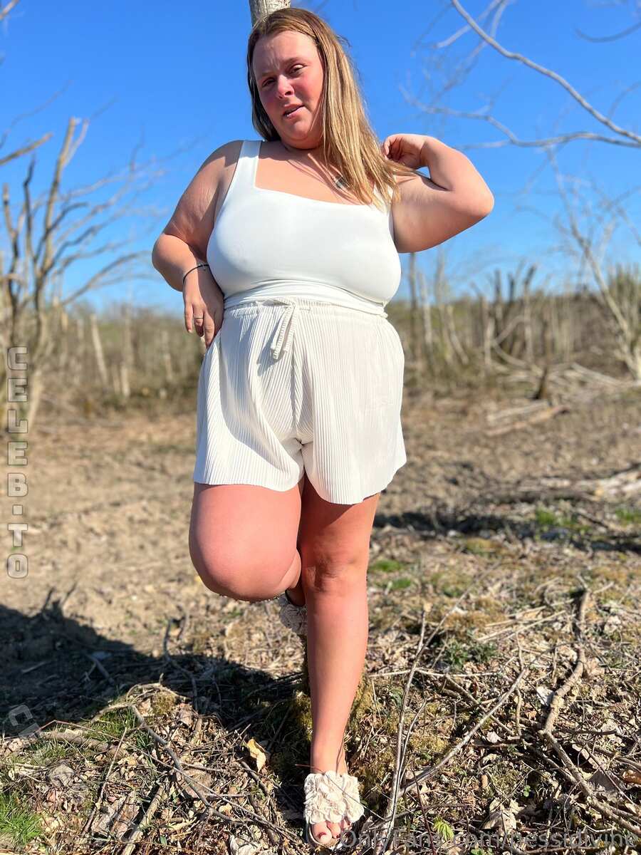 nessidivine nude photo 3