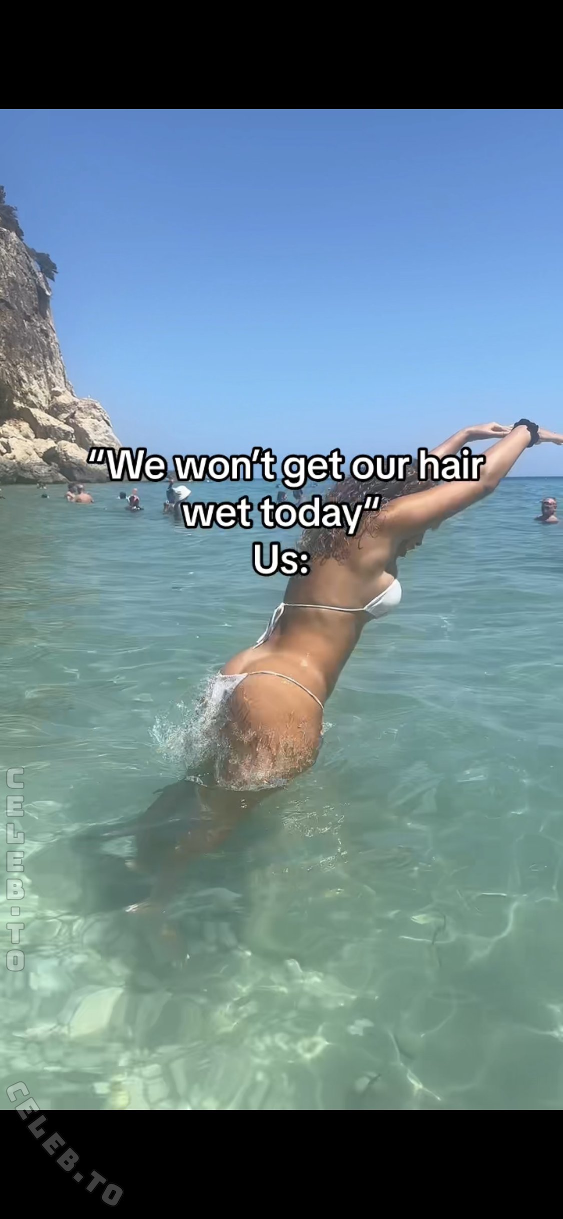 Nevine nude photo 1
