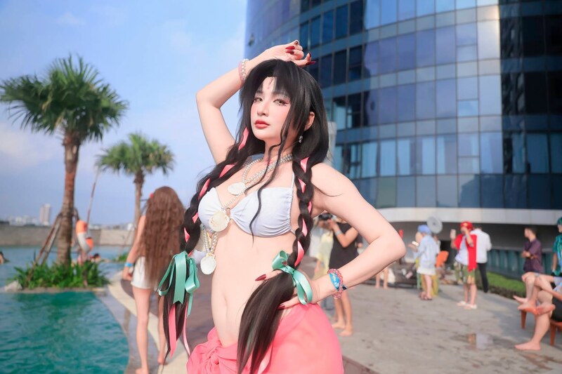 Neyu H Cosplay nude photo 2