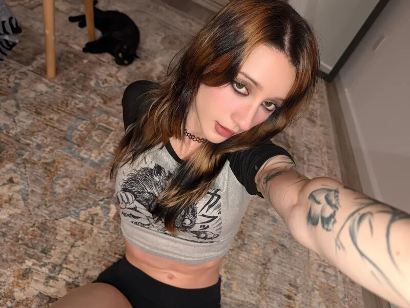 Nezba nude photo 6
