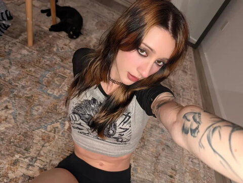 Nezba nude photo 11