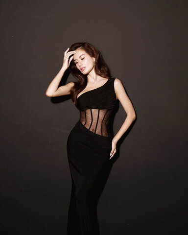 Nhu Van Nguyen Dinh nude photo 12