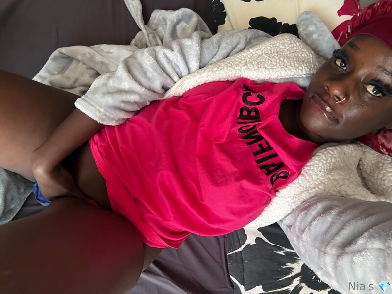 Nia nude photo 26
