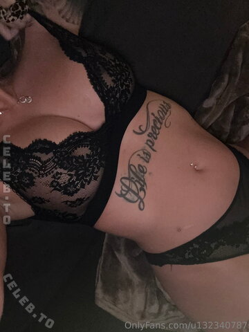NI_C_IE nude photo 33