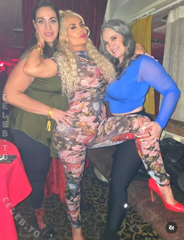Nicole Coco Austin nude photo 17