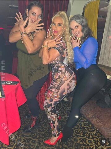 Nicole Coco Austin nude photo 48