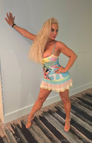 Nicole Coco Austin nude photo 40