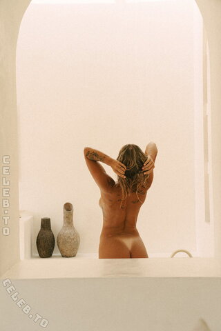 Nicole Grace nude photo 24