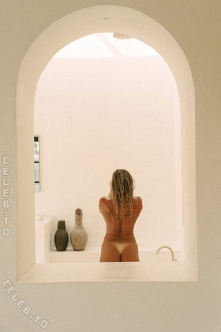 Nicole Grace nude photo 20