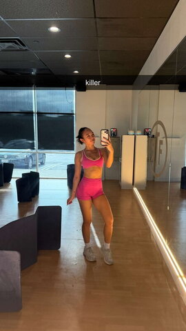 Nicole Laeno nude photo 1